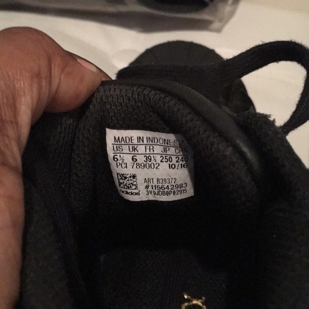 Adidas - Picture 4 of 4